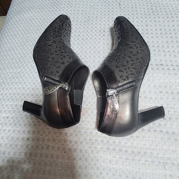 BRIGHTON EUC SZ 7.5 RHYTHM LAZER CUT LEATHER BOOTIES - Picture 9 of 10